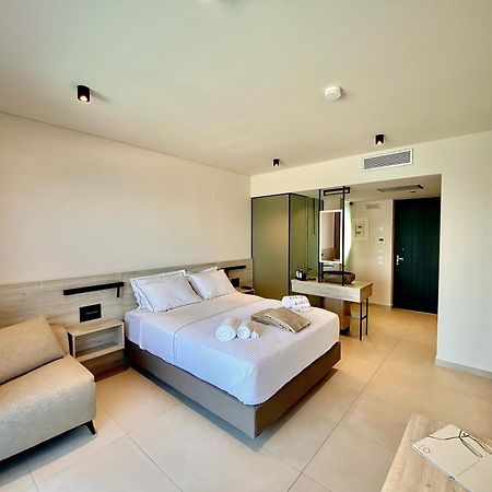 Eleia Seafront Rooms & Villas Pétra Kültér fotó