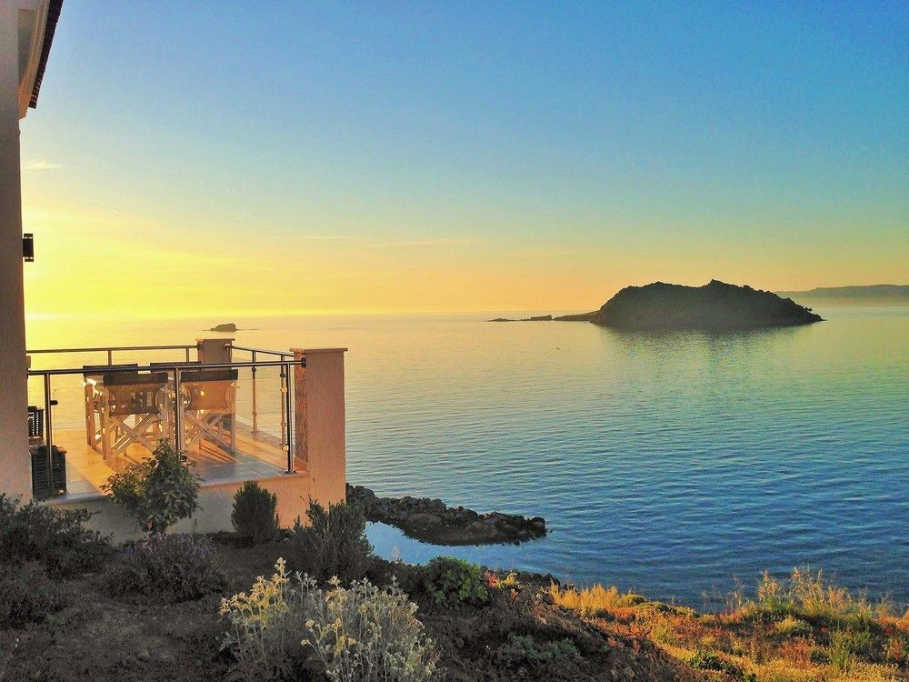 Eleia Seafront Rooms & Villas Pétra Kültér fotó