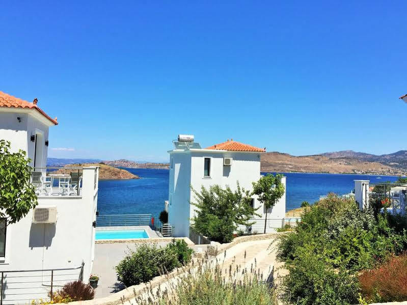 Eleia Seafront Rooms & Villas Pétra Kültér fotó